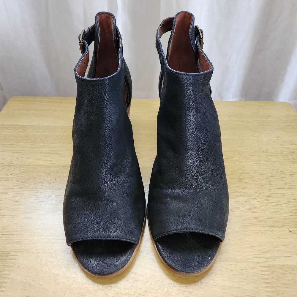Lucky Brand Peep Toe Sandal Leather Uppers, Black, 10M